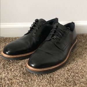 Black Cole Haan dress shoes